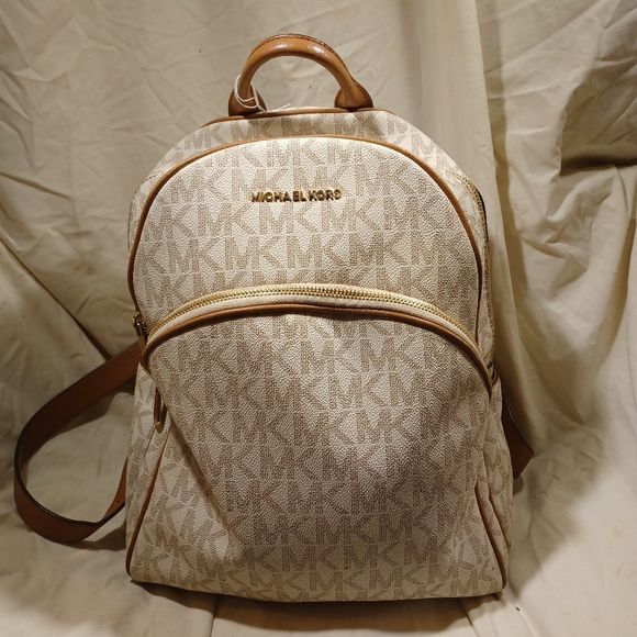 Michael kors backpack - Picture 1 of 7